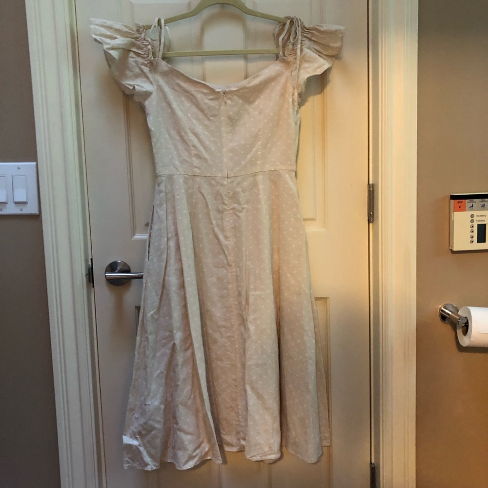 Colleen beige polka dot off-the-shoulder dress - Picture 2 of 8